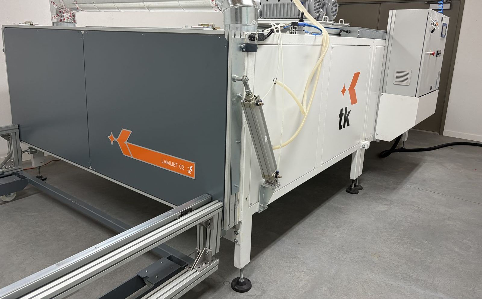 Clinton Glass in-house glass laminating oven